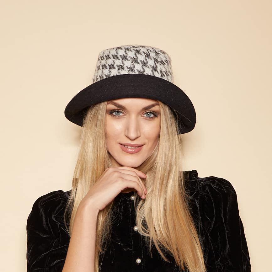 SARA Reversible Bucket Hat Ivory/Black