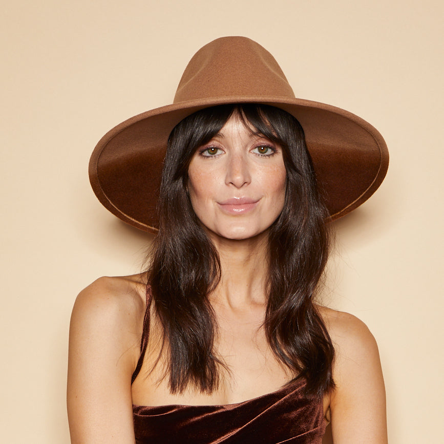 EMMANUELLE IN Camel BROWN HAT